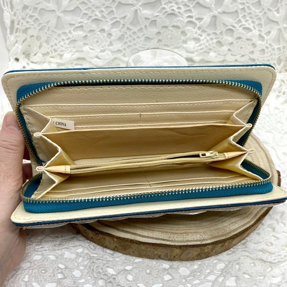 Rhinestone and Teal Clutch/Wristlet - Picture 6 of 8